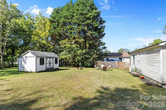 544 W Mclelland Avenue, Mooresville, NC 28115