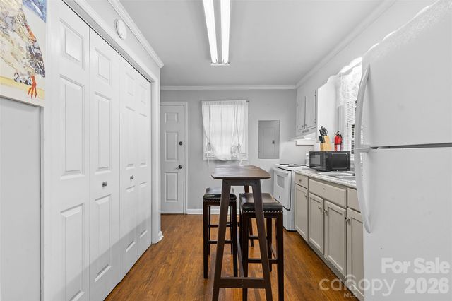 544 W Mclelland Avenue, Mooresville, NC 28115