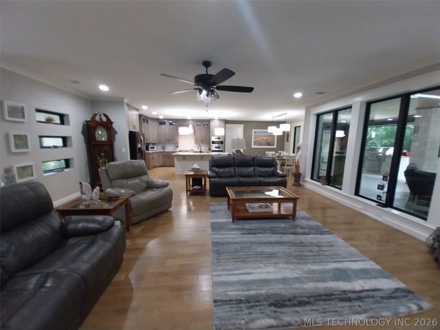 15670 E Newton Street, Catoosa, OK 74116
