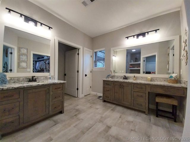 15670 E Newton Street, Catoosa, OK 74116