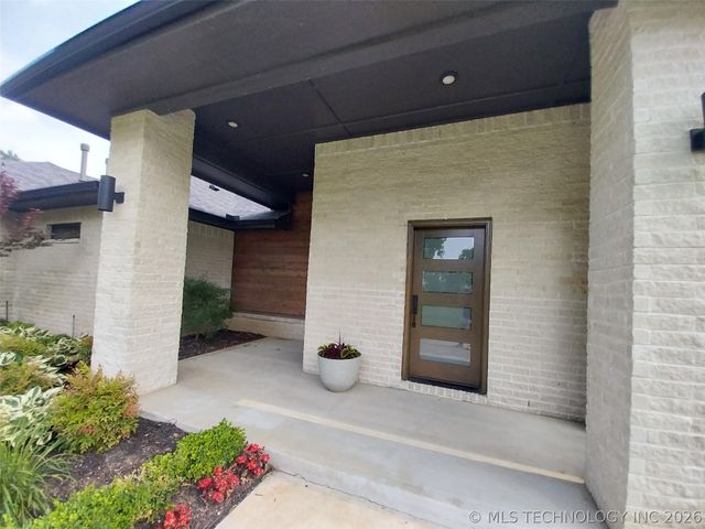15670 E Newton Street, Catoosa, OK 74116