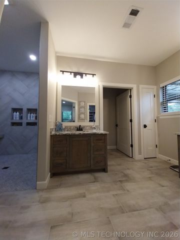 15670 E Newton Street, Catoosa, OK 74116