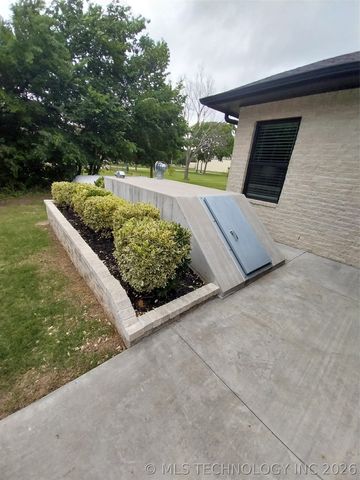 15670 E Newton Street, Catoosa, OK 74116