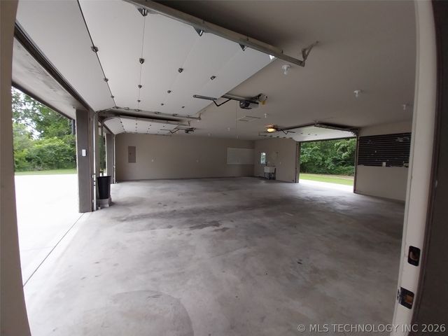 15670 E Newton Street, Catoosa, OK 74116