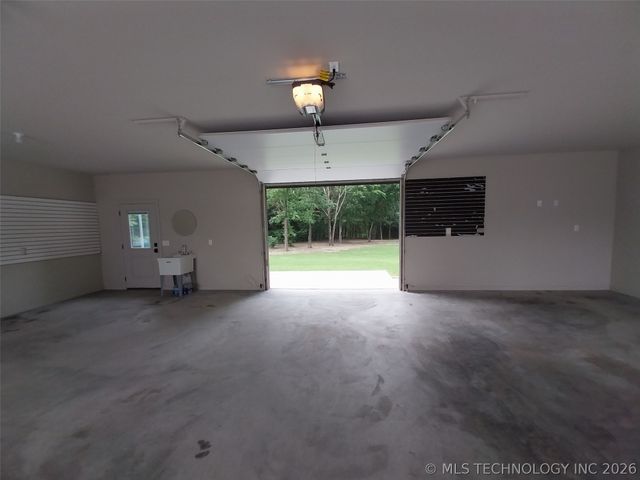 15670 E Newton Street, Catoosa, OK 74116