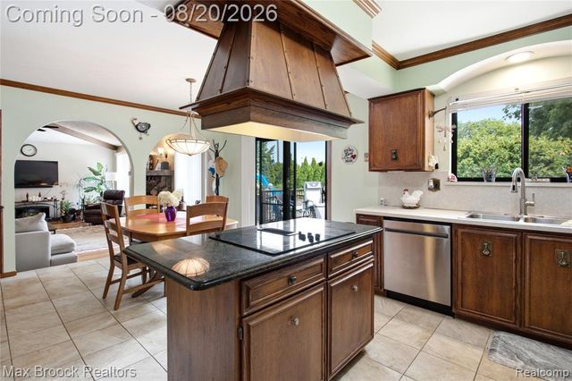 53214 Bancroft Drive, Utica, MI 48316