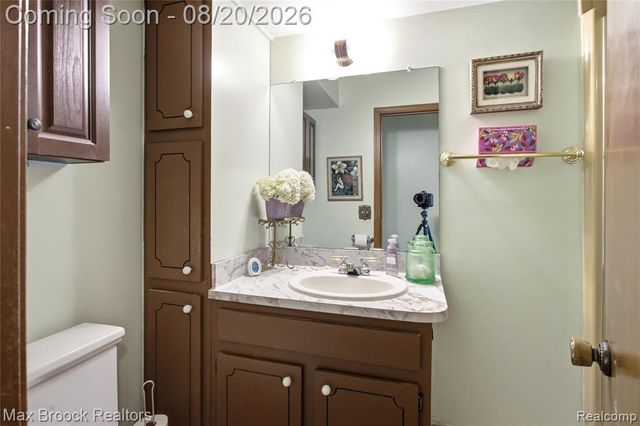 53214 Bancroft Drive, Utica, MI 48316