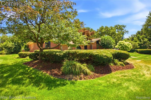 53214 Bancroft Drive, Utica, MI 48316
