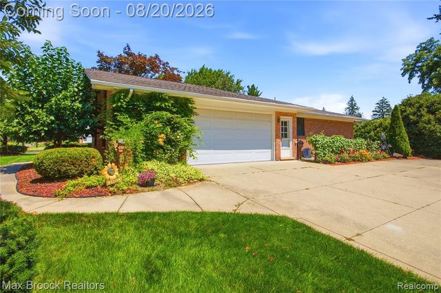 53214 Bancroft Drive, Utica, MI 48316