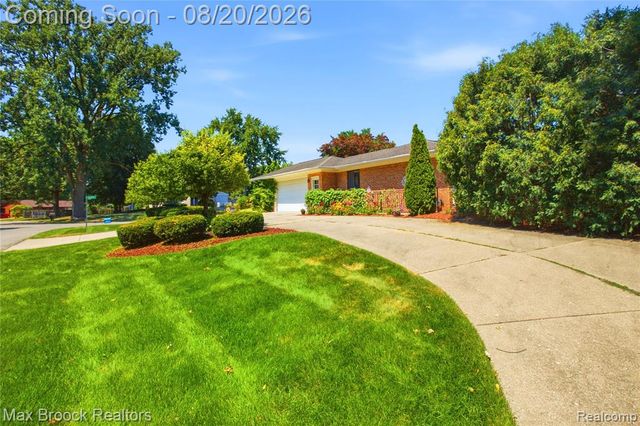 53214 Bancroft Drive, Utica, MI 48316