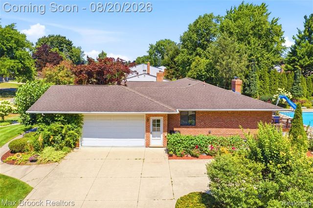 53214 Bancroft Drive, Utica, MI 48316