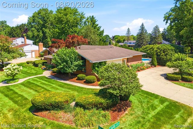 53214 Bancroft Drive, Utica, MI 48316