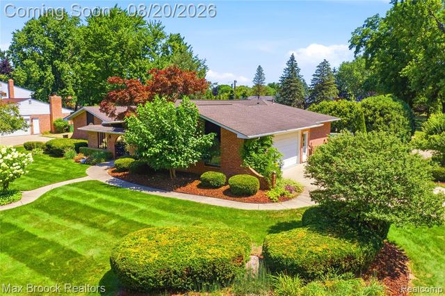 53214 Bancroft Drive, Utica, MI 48316