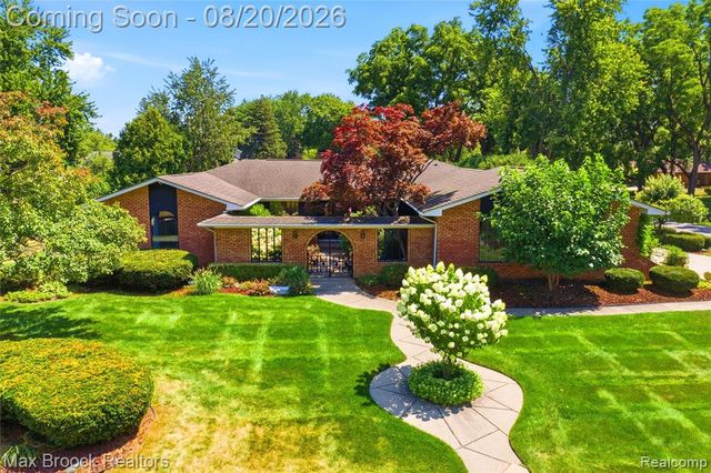 53214 Bancroft Drive, Utica, MI 48316