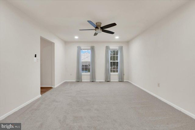 12451 PLOWMAN, Herndon, VA 20170