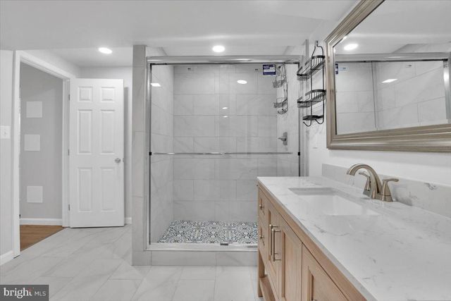 12451 PLOWMAN, Herndon, VA 20170