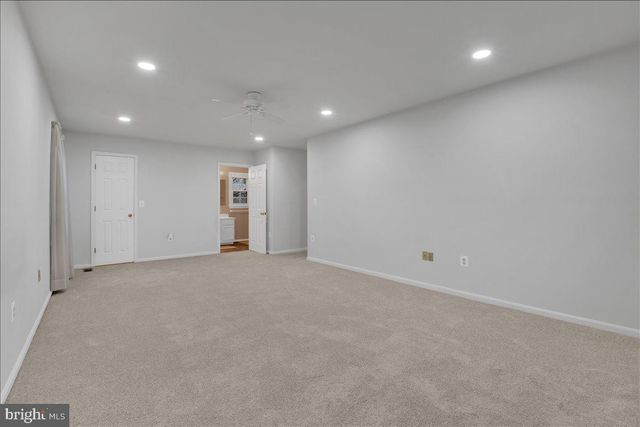 12451 PLOWMAN, Herndon, VA 20170