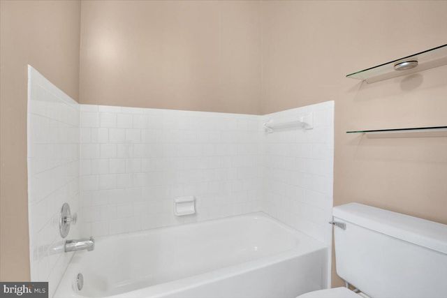 12451 PLOWMAN, Herndon, VA 20170