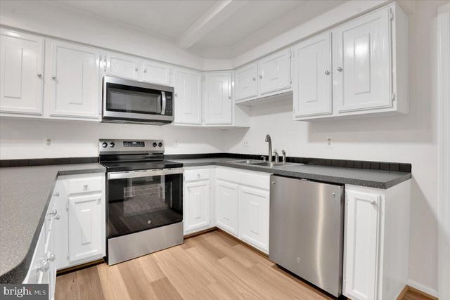 12451 PLOWMAN, Herndon, VA 20170