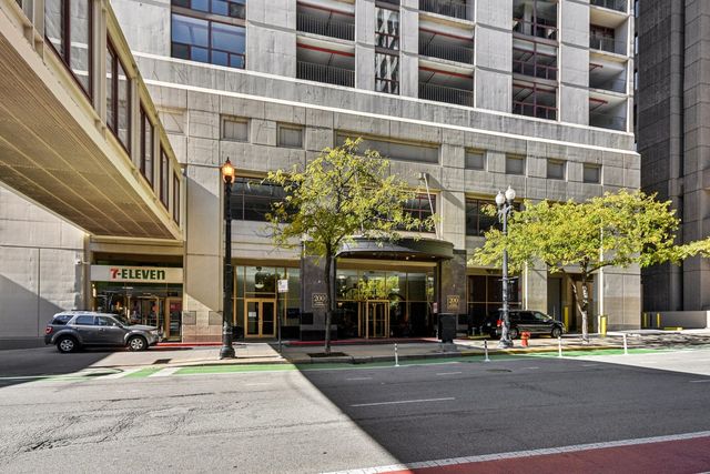 200 N Dearborn Street 1303, Chicago, IL 60601