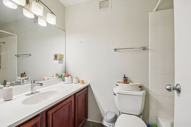 200 N Dearborn Street 1303, Chicago, IL 60601