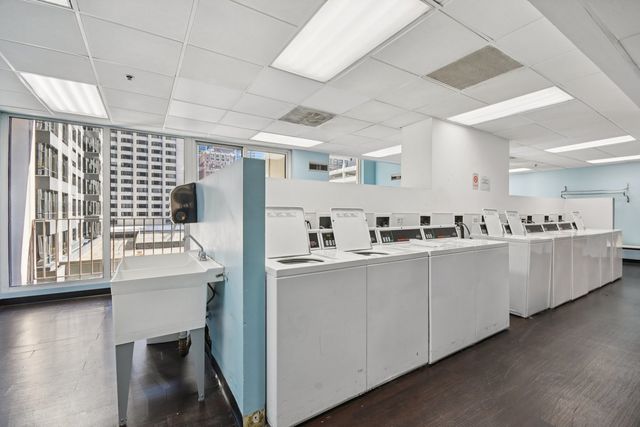 200 N Dearborn Street 1303, Chicago, IL 60601