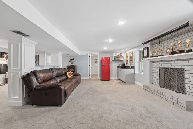 2221 Castlewood Dr, Franklin, TN 37064