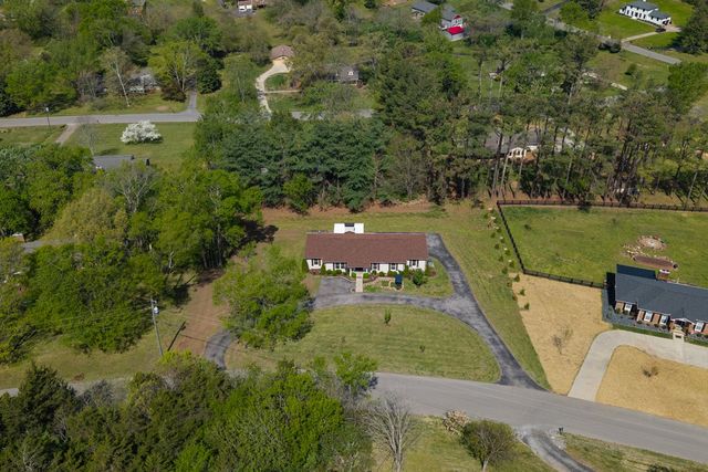 2221 Castlewood Dr, Franklin, TN 37064