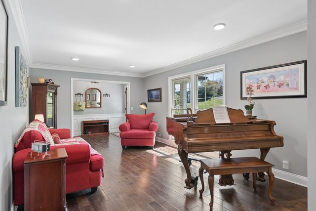 2221 Castlewood Dr, Franklin, TN 37064