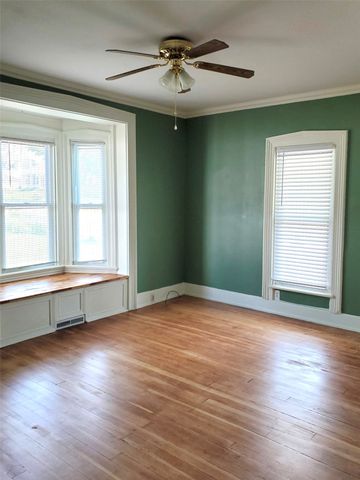 276 10th Street, Marion, IA 52302