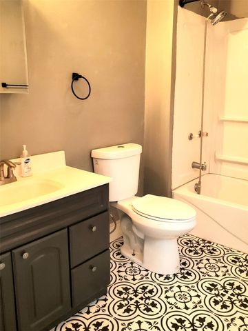 276 10th Street, Marion, IA 52302