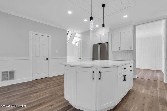 9 Glen Court S, Barnegat, NJ 08005