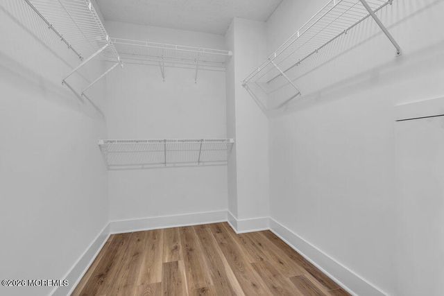 9 Glen Court S, Barnegat, NJ 08005