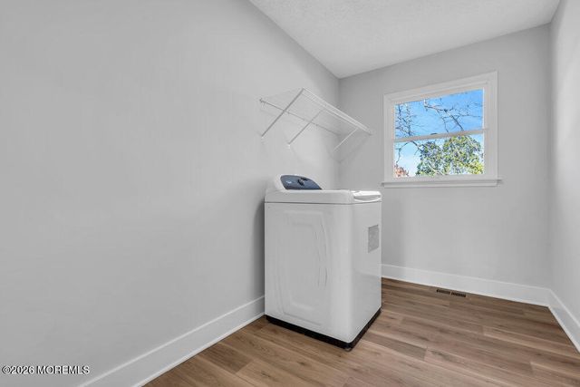 9 Glen Court S, Barnegat, NJ 08005