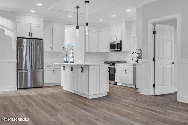 9 Glen Court S, Barnegat, NJ 08005