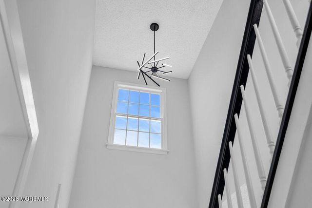 9 Glen Court S, Barnegat, NJ 08005