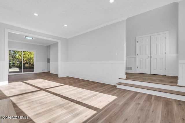 9 Glen Court S, Barnegat, NJ 08005