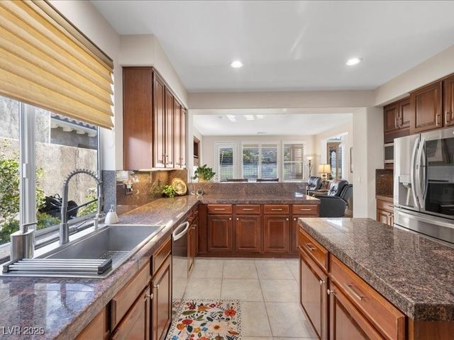 2933 Red Springs Drive, Las Vegas, NV 89135