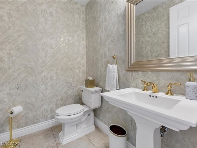 2933 Red Springs Drive, Las Vegas, NV 89135