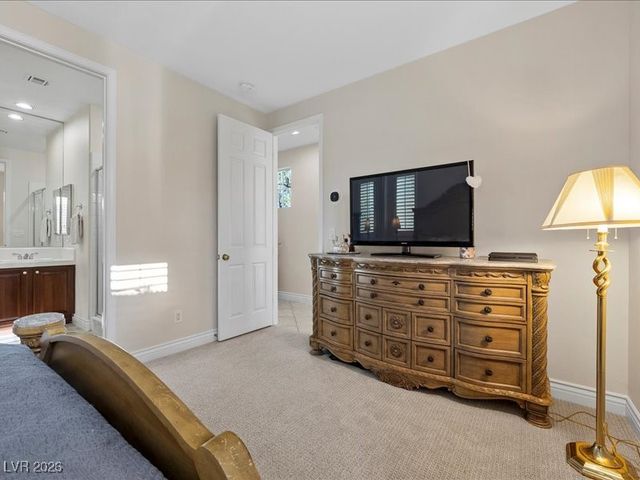 2933 Red Springs Drive, Las Vegas, NV 89135