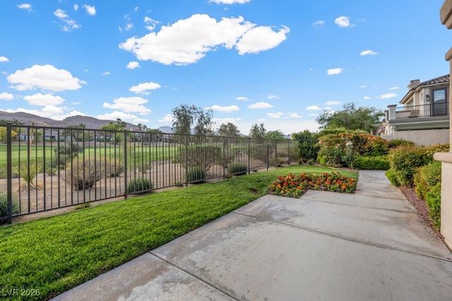 2933 Red Springs Drive, Las Vegas, NV 89135