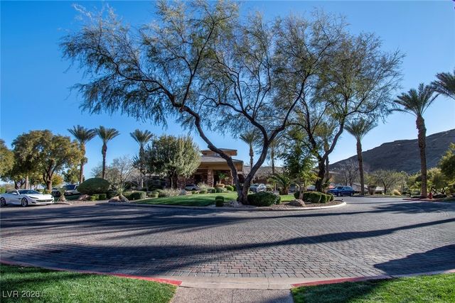 2933 Red Springs Drive, Las Vegas, NV 89135