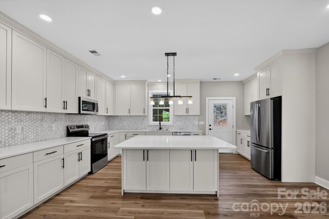 409 Huntington Woods Street 65, Lenoir, NC 28645