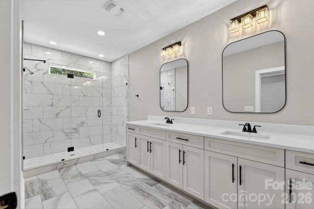 409 Huntington Woods Street 65, Lenoir, NC 28645