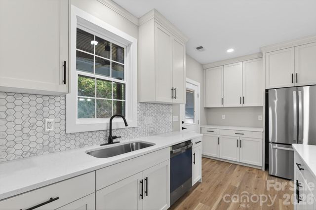 409 Huntington Woods Street 65, Lenoir, NC 28645