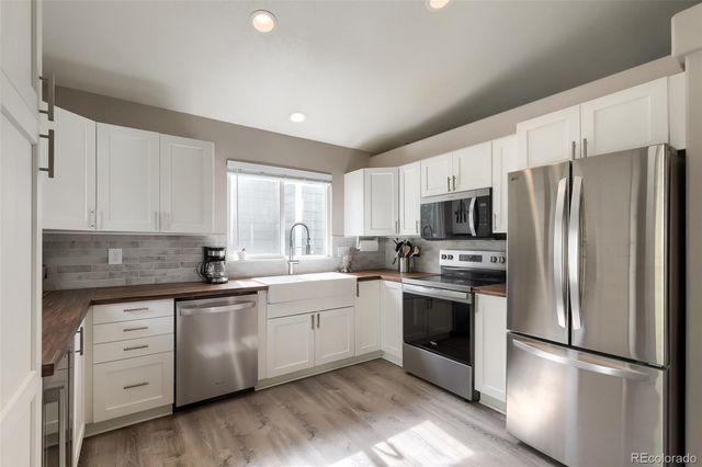 9831 Sydney Lane, Highlands Ranch, CO 80130