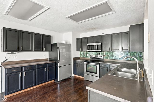 19185 Calico Aster Drive, Noblesville, IN 46062