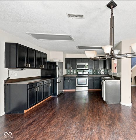 19185 Calico Aster Drive, Noblesville, IN 46062