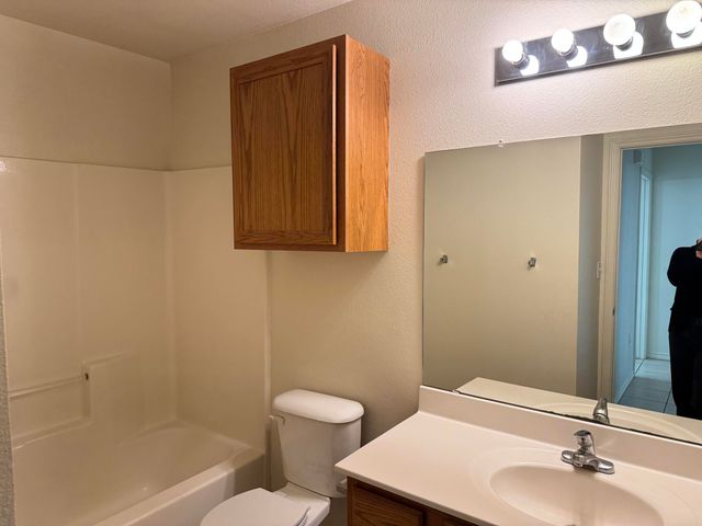 606 N Bangor Avenue, B, Lubbock, TX 79416