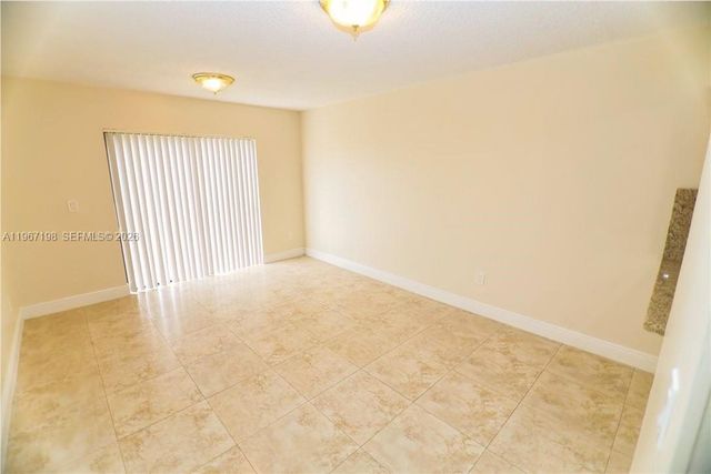 1654 NE 151st St 1654, Miami, FL 33162